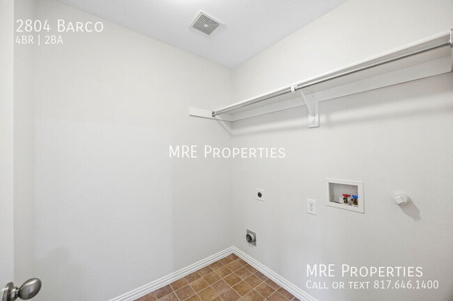 Building Photo - 2804 Barco