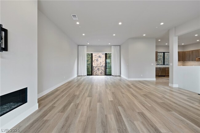 Building Photo - 446 Tranquil Peak Ct