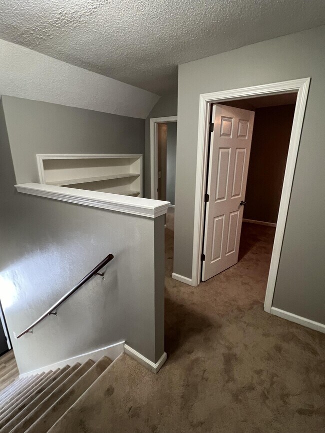 Building Photo - 503 Aspen Way