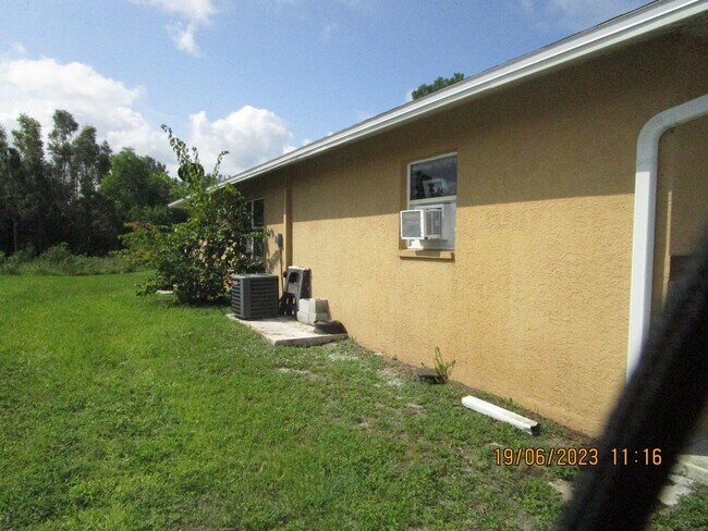 Building Photo - Avail Now-Lehigh Acres Duplex