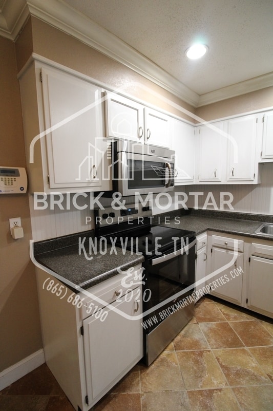 Building Photo - 1400 Mt Vista Dr