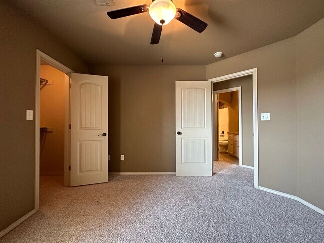 Building Photo - Spacious Elegance: Your Dream 3 Bed, 2 Bath Home with a Cozy Fireplace and 2-Car Garage!