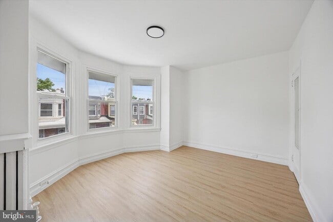 Building Photo - 110 N Sickels St
