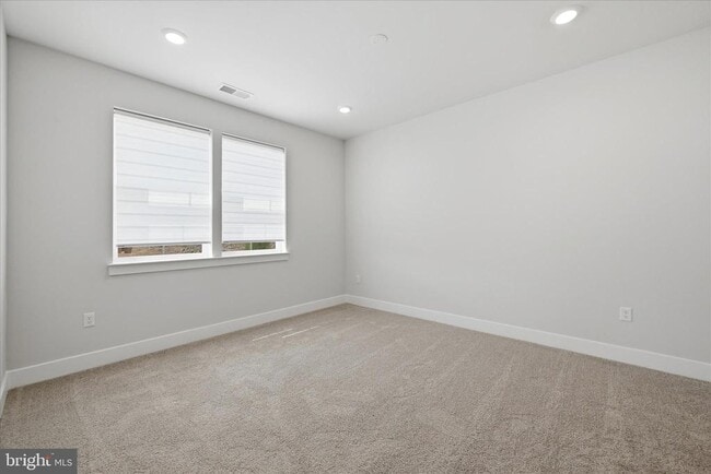 Building Photo - 115 Trellis View Ln