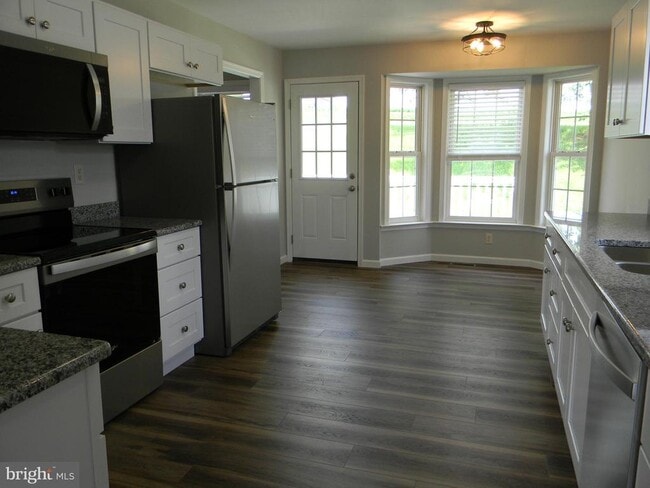 Building Photo - 103 Turtleback Ct