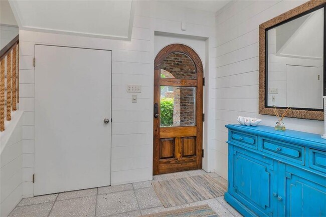 Building Photo - 17 Sea Oats Ln