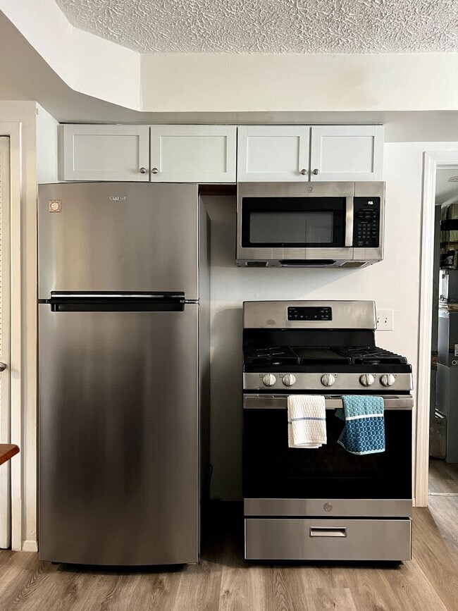 Building Photo - 27385 Park Ct