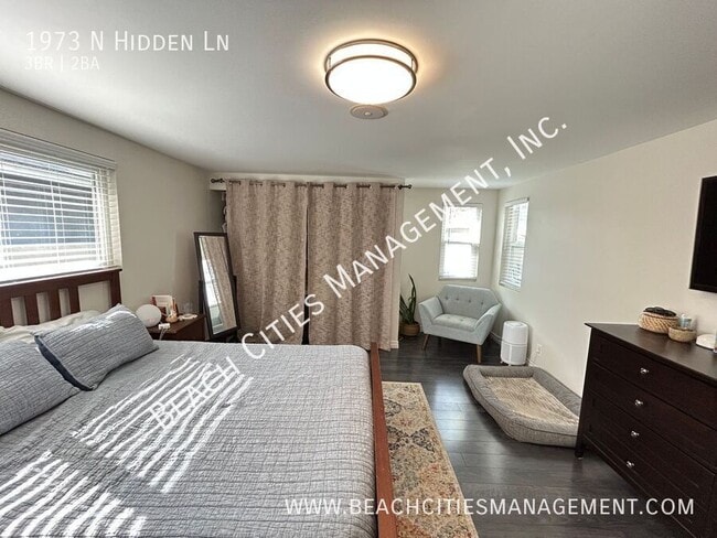 Building Photo - 1973 N Hidden Ln