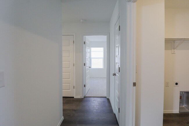 Building Photo - 3 Bed | 2 Bath in Coweta!