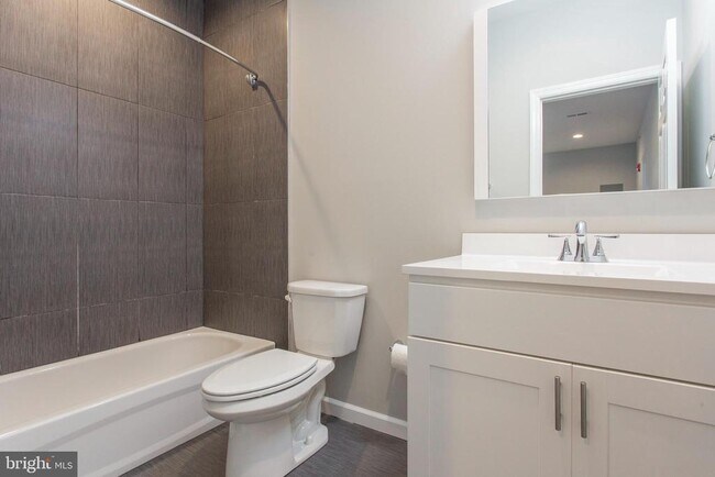 Building Photo - 1917 N 7th St