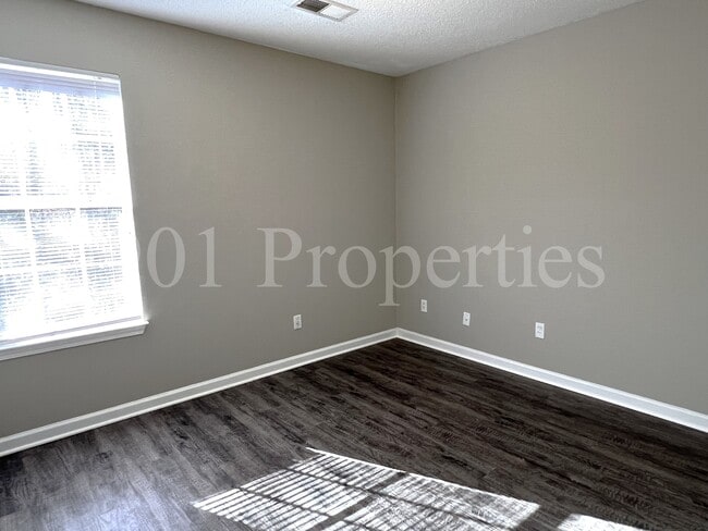 Building Photo - 9851 Maggie Woods Pl