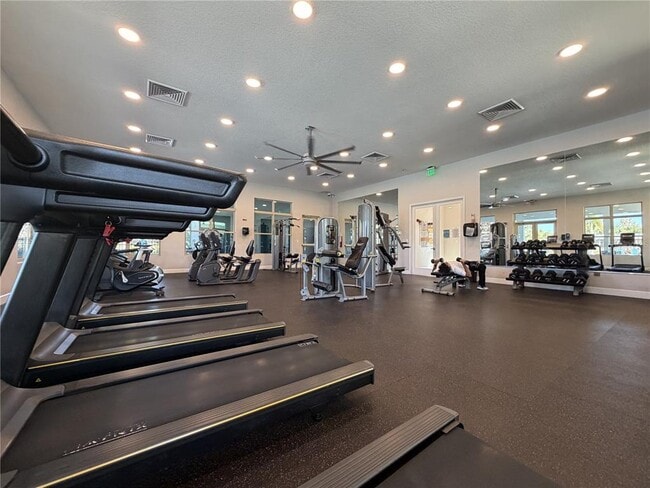 Building Photo - 1719 Walnut Crk Dr