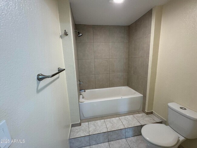 Building Photo - 5502 W Frier Dr