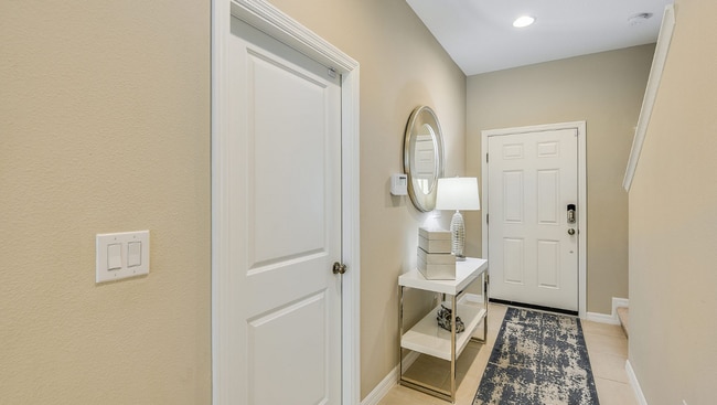 Building Photo - 6340 Willowside St