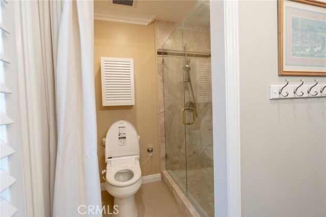 Building Photo - 15735 La Subida Dr