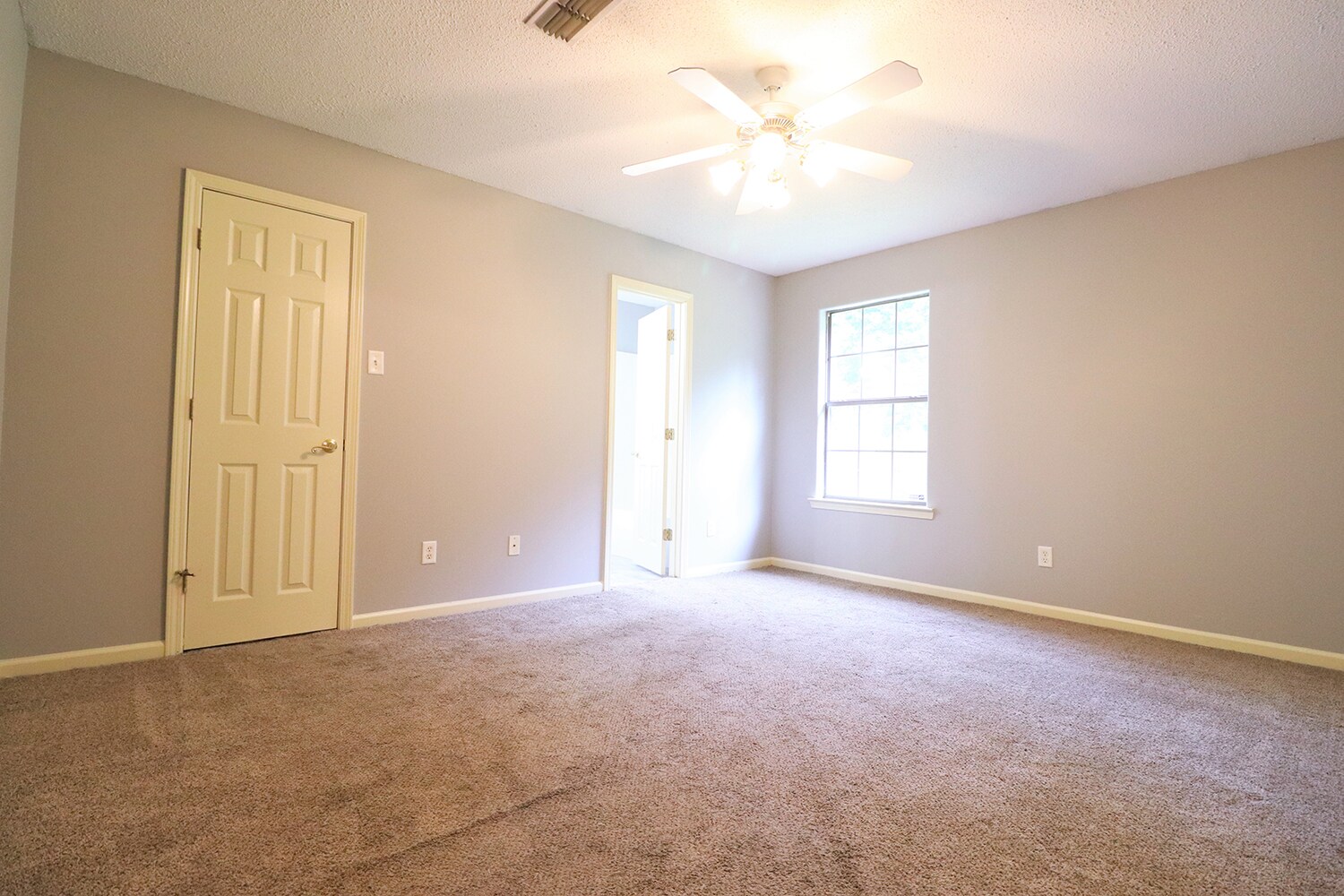 Building Photo - 56 Timberwood Dr