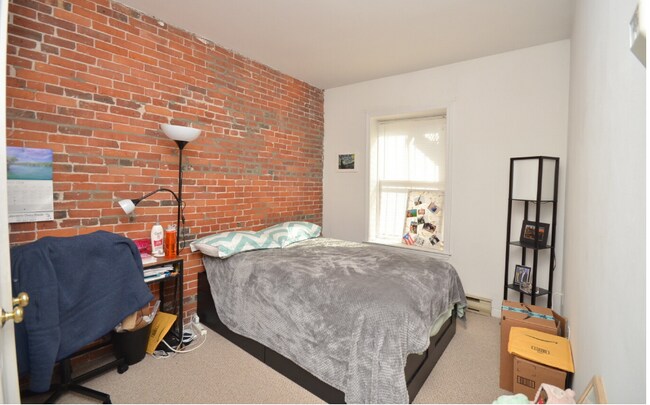 Building Photo - 1742 Washington St