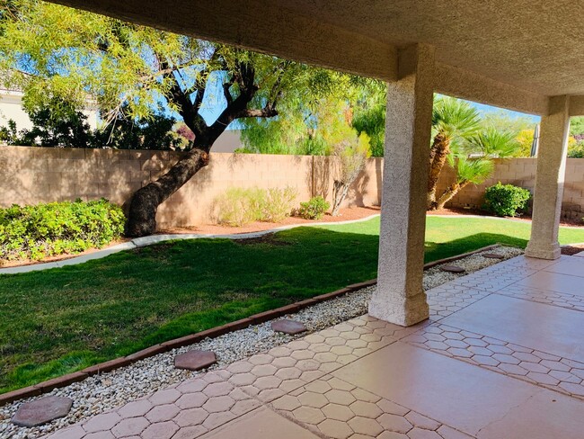 Building Photo - Beautiful home in Green Valley