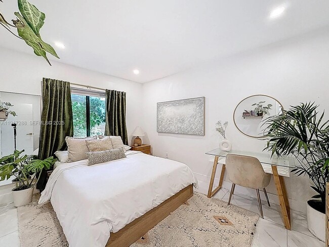 Building Photo - 1367 NW 41st St