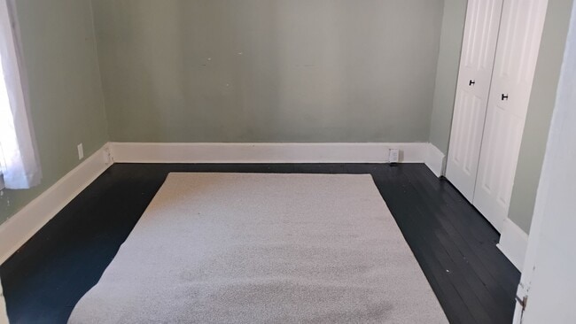 Building Photo - Single Family Home