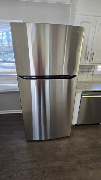 Building Photo - 4270 E Hamill Dr