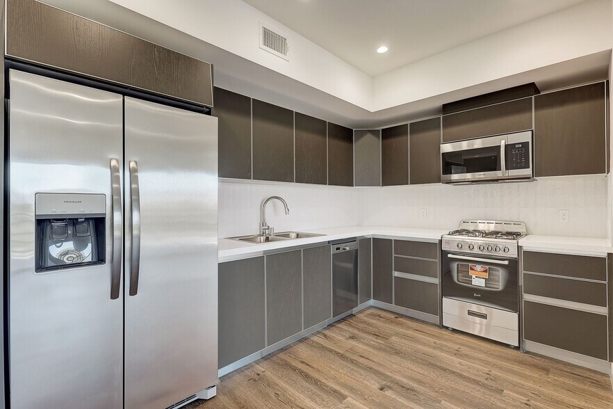 Building Photo - The Fairfax Flats