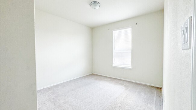 Building Photo - 3123 Yukon Trace Dr
