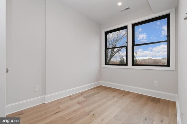 Building Photo - 3728 9th St NW