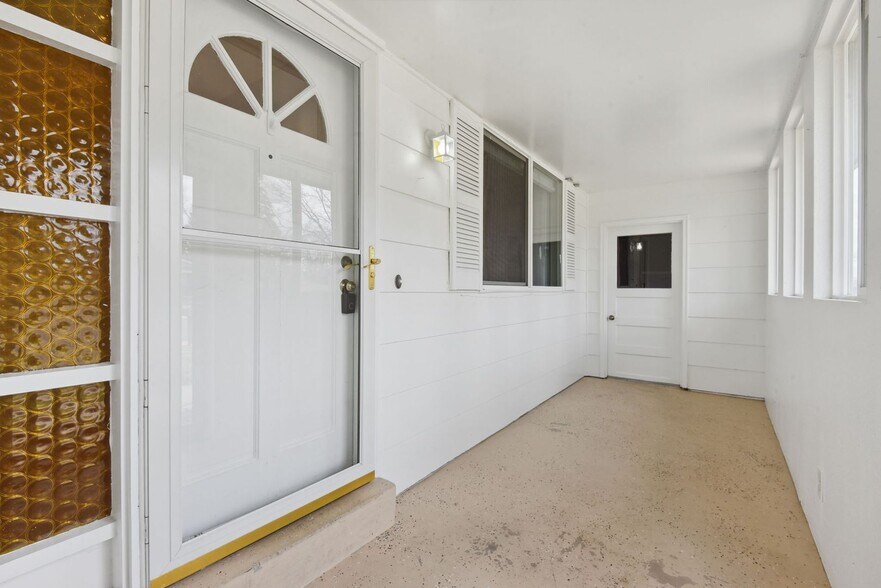 Building Photo - 2180 S Estes St