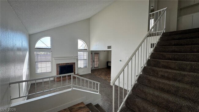Building Photo - 317 Warmside Dr