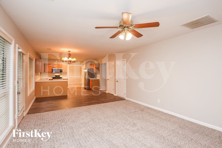 Building Photo - 2684 Conifer Green Way