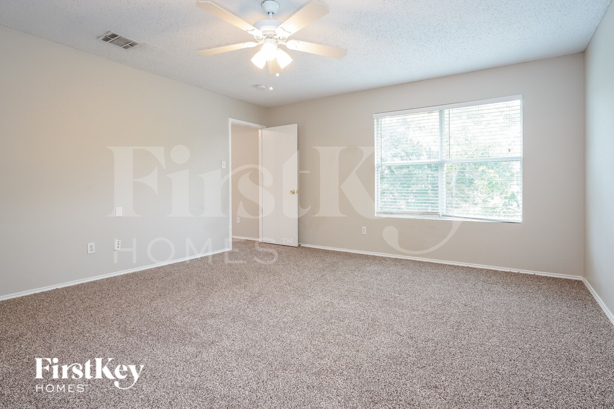 Building Photo - 3356 Mojave Dr