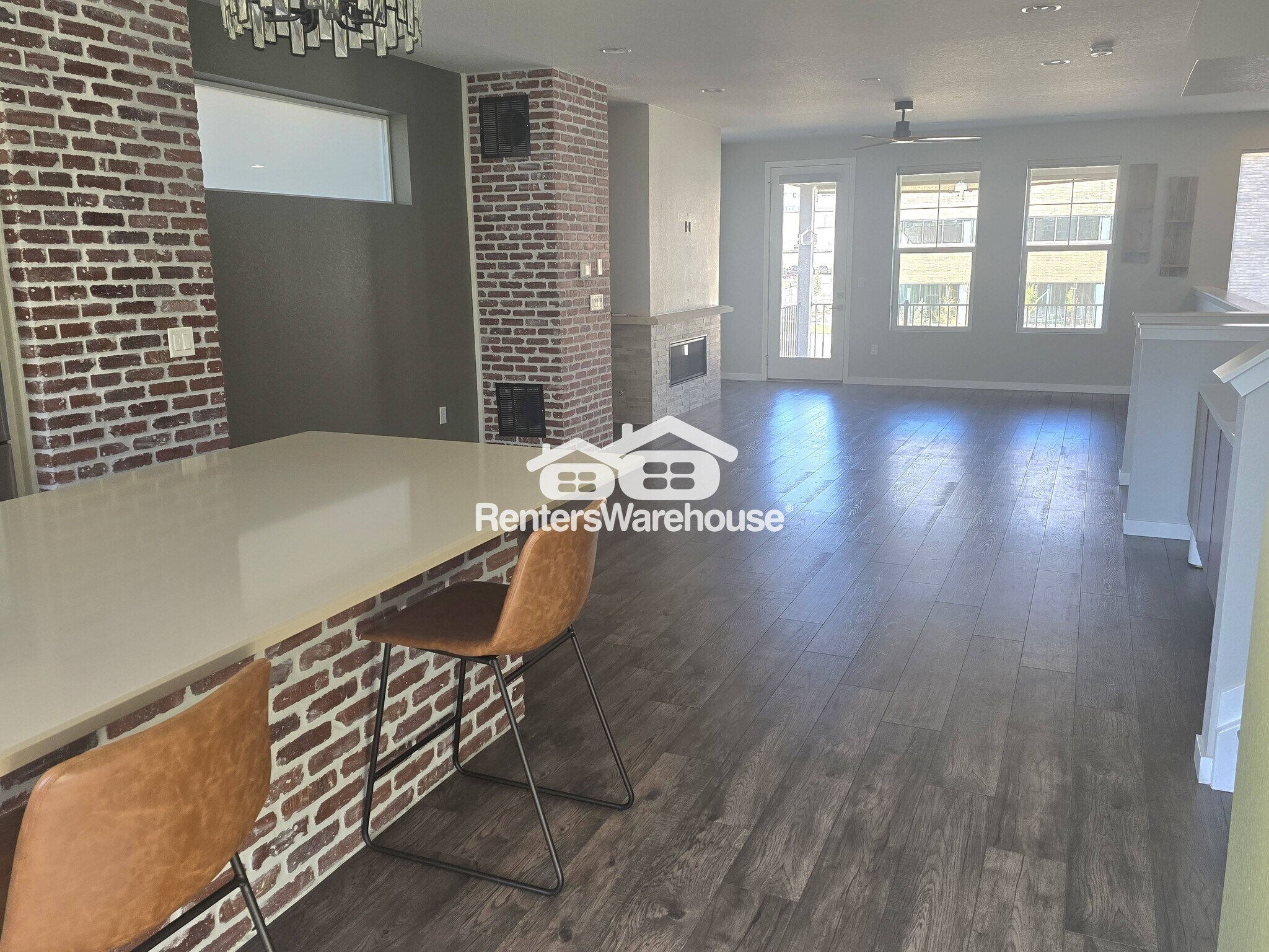 Building Photo - 9065 Southurst St