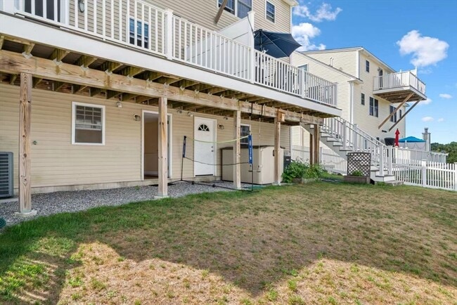 Building Photo - 83 Orient Ave