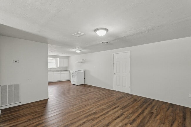 Building Photo - 414 Grantham Rd