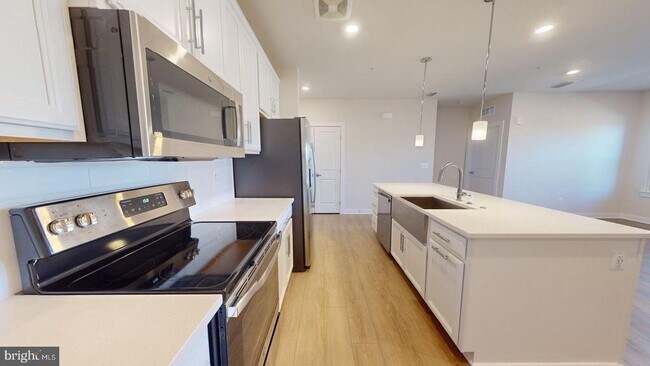 Building Photo - 12850 Mosaic Pk Wy