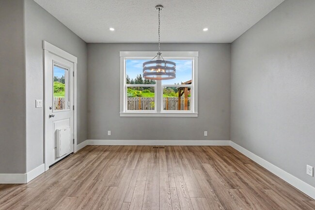 Building Photo - Fabulous 4 bed, 2 bath in Crawford Crossing - Turner, Oregon