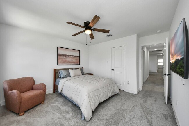 Building Photo - 6747 Peerless St