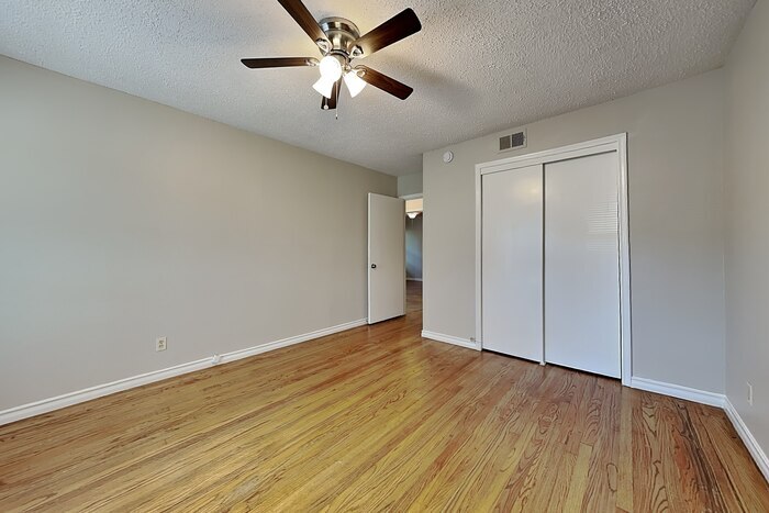 Building Photo - 11211 Ulloa Ln