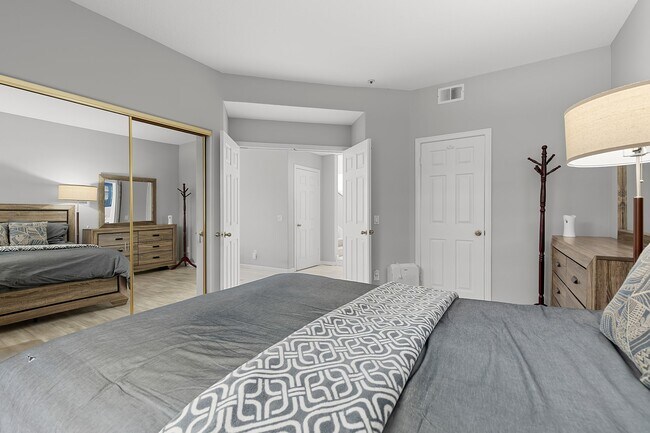 Building Photo - 6807 E Pinnacle Pointe