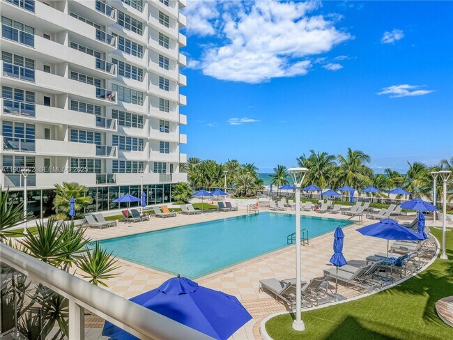 Building Photo - 100 Lincoln Rd