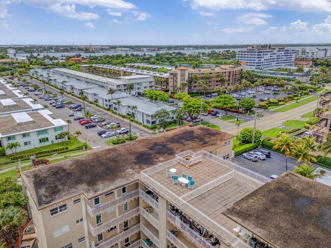 Building Photo - 4500 S Ocean Blvd