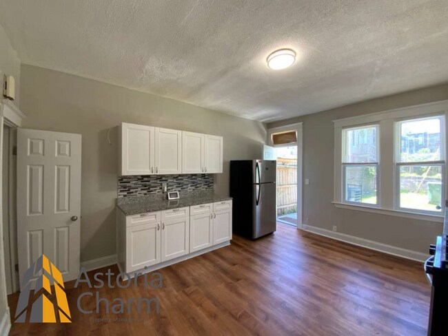 Building Photo - 3 Bedroom 1.5 Bath Baltimore Home with Finished Basement and Fenced Yard
