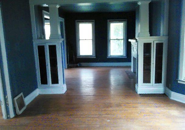 Building Photo - 503 E Utica St