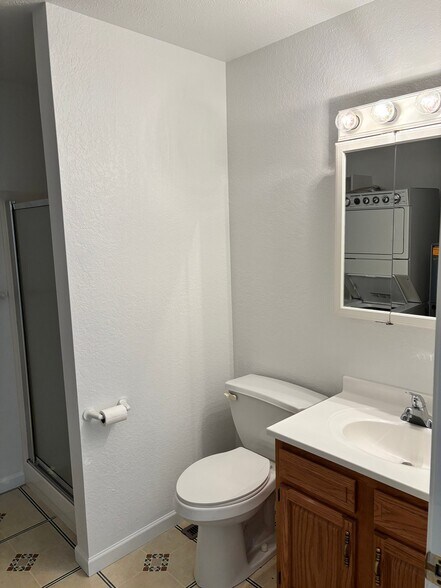 Building Photo - 34 EMS T14 Ln
