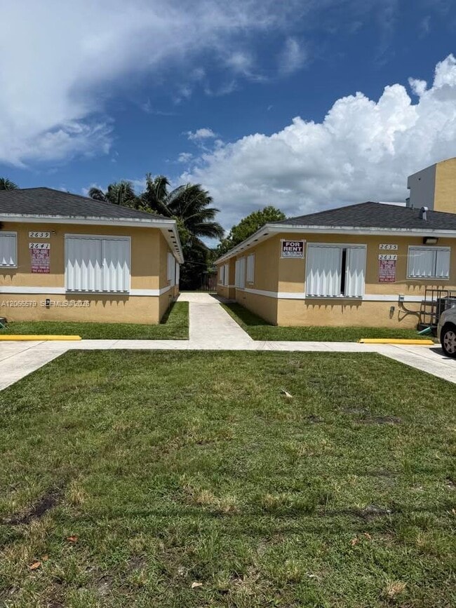 Building Photo - 2635 NW 24th Ave