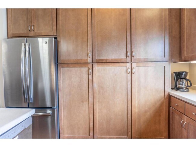 Building Photo - 2980 Clover Ridge Dr