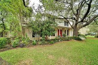 Building Photo - 10509 Doering Ln