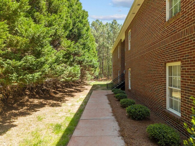 Building Photo - FULLY FURNISHED EXCLUSIVE SHORT AND MIDTERM RENTAL ONLY!