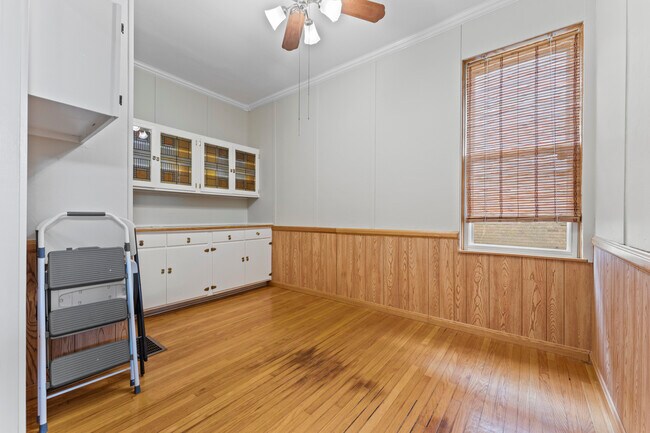 Building Photo - 314 Custer Ave
